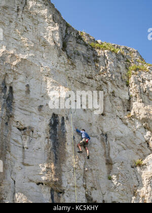 Bergsteiger klettern in den Great Orme Llandudno Wales Stockfoto