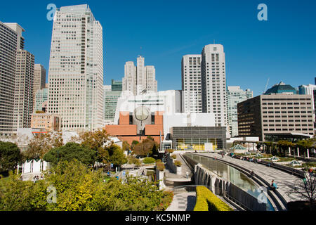 Yerba Buena Gärten und das Museum of Modern Art, San Francisco, Kalifornien Stockfoto