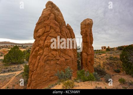 Hoodoo Rock Formationen Wandern Devils Garden Escalante Staircase National Monument. Malerische Wüstenlandschaft bewölkte Skyline Utah Südwesten der USA Stockfoto