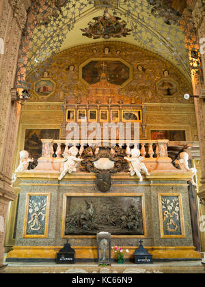 Altar der Basilika Bom Jesus, Old Goa Stockfoto