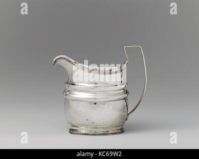 Creamer, Ca. 1810 in Philadelphia, Pennsylvania, USA, US-amerikanischen, Silber, Gesamt: 4 13/16 x 5 1/4 in. (12,2 x 13 Stockfoto