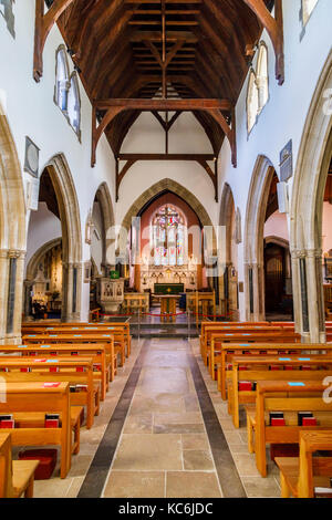 Interieur von Sidmouth Pfarrkirche (St Giles & Kirche St. Nikolaus), Sidmouth, einer Küstenstadt und beliebter Urlaubsort, Devon, Südwest-England, Großbritannien Stockfoto