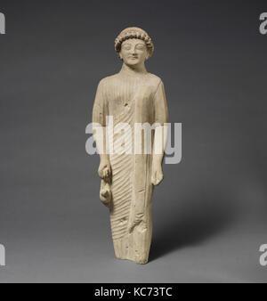 Kalkstein Statuette eines Bartlos männlichen votary mit einer Verrundung, 575 - 550 v. Chr. Stockfoto