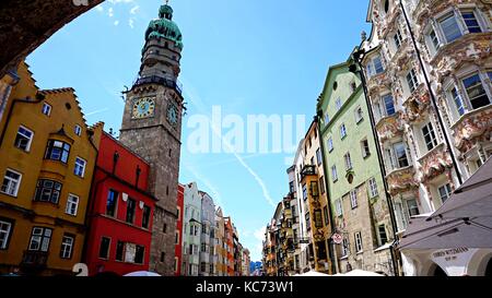 Stadtturm Der Tower oder die auf dem Rathaus Innsbruck, Rathaus turm in der Altstadt von Innsbruck, Tirol, Österreich Stockfoto