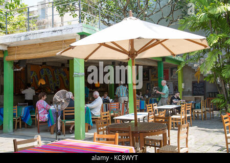 Hof-Café im Barefoot Shop, Colombo, Sri Lanka, Asien Stockfoto