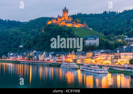 Cochem Cochem Burg ist mehr als eine Burg. Es ist der größte Berg-Burg an der Mosel, Deutschland. Stockfoto