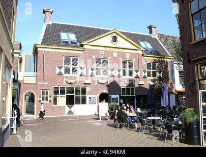 Vermeer Center am Voldersgracht, Delft, Niederlande. Museum und Informationszentrum des berühmten Malers Johannes Vermeer aus dem 17. Jahrhundert gewidmet. Stockfoto