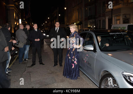 Hannah rothschild Harper's Bazaar Frauen des Jahres Awards 2016 in London Stockfoto