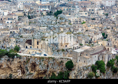 Alte Unesco Weltkulturerbe Altstadt von Matera (Sassi di Matera, Basilikata, Süditalien. prähistorische Höhlenwohnungen, der europäischen Kulturhauptstadt 2019 Stockfoto