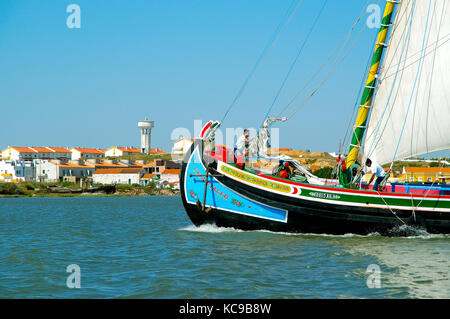 Traditionelles Segeln im Fluss Tejo. Portugal Stockfoto