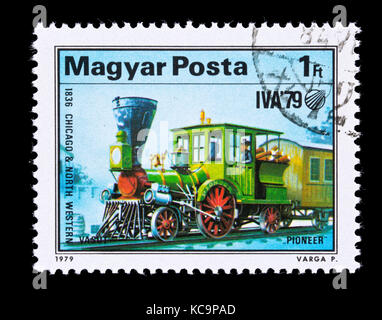 Briefmarke aus Ungarn, Pioneer, Chicago und Northwestern Railroad für den internationalen Transport Ausstellung (IVA 79) in Hamburg. Stockfoto