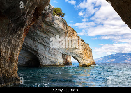 Blue Caves auf Zakynthos Insel, Griechenland. berühmten Blauen Grotten Blick auf Zakynthos Insel Stockfoto