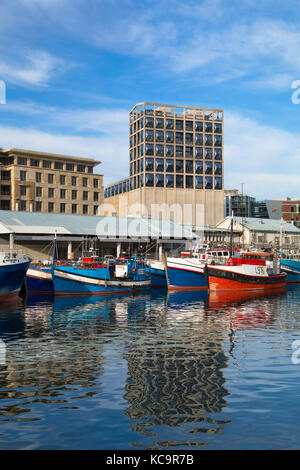 Silo Hotel und Zeitz Museum für zeitgenössische Kunst Afrika in v+a Waterfront, Cape Town, Western Cape, Südafrika Stockfoto