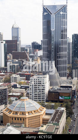 Hohe Türme im zentralen Geschäftsviertel von Melbourne, Victoria, Australien. Stockfoto