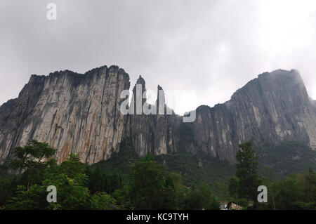 Enshi Grand Canyon Cliff Stockfoto