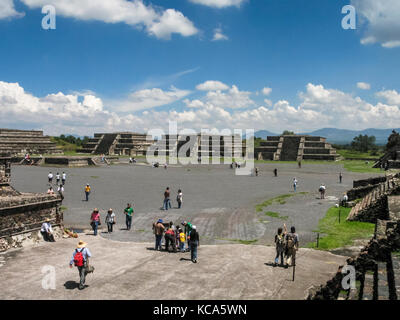 Plaza de la Luna (Plaza des Mondes), Teotihuacan in der Nähe von Mexcio City, Mexiko. Die Plaza de la Luna ist ein Platz auf den antiken Pyramidenruinen von Teotihua Stockfoto