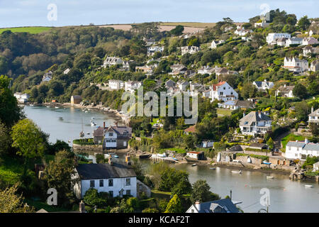 Noss Mayo, Devon, Großbritannien. 3. Okt, 2017. de Wetter. Blick vom Hügel oben Noss Mayo in Devon von Newton Creek und Newton ferrers an einem warmen sonnigen Herbsttag. Photo Credit: Graham Jagd-/alamy leben Nachrichten Stockfoto