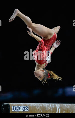 Montreal, Quebec, Kanada. 3. Okt 2017. OFIR NETZER, aus Israel, konkurriert auf dem Balken in den ersten Tag der Konkurrenz am Olympiastadion in Montreal, Quebec statt. Credit: Amy Sanderson/ZUMA Draht/Alamy leben Nachrichten Stockfoto