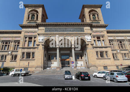 FLORENZ, ITALIEN, 12. September 2015 : Biblioteca Nazionale (Nationalbibliothek) im Stadtzentrum von Florenz. Stockfoto