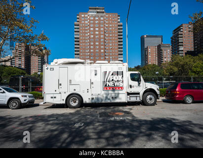 Eine Fox News Channel Mobile Broadcasting Fahrzeug in New York am Donnerstag, 28. September 2017. (© Richard B. Levine) Stockfoto