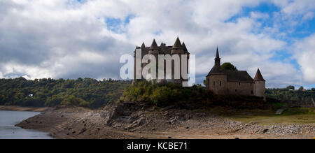 Das schöne Schloss "Chateau de Val' in der Auvergne in Frankreich Stockfoto