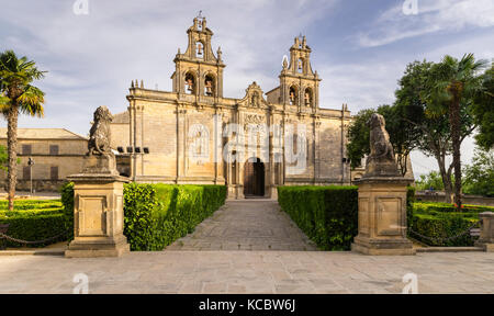 Stiftskirche Santa María de los Reales Alcázares, Plaza Vázquez de Molina, Úbeda, UNESCO-Weltkulturerbe Stockfoto