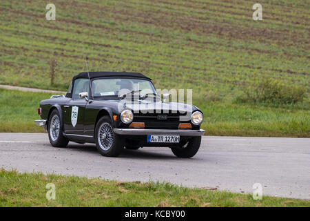 Augsburg, Deutschland - 1. Oktober 2017: Triumph Tr 6 Oldtimer Auto an der fuggerstadt Classic 2017 Oldtimer Rallye am 1. Oktober 2017 in Augsburg. Stockfoto