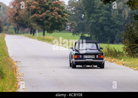 Augsburg, Deutschland - 1. Oktober 2017: Triumph Tr 6 Oldtimer Auto an der fuggerstadt Classic 2017 Oldtimer Rallye am 1. Oktober 2017 in Augsburg. Stockfoto