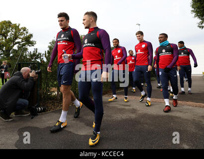 Der englische Harry Maguire (links) und Kieran Trippier während der Trainingseinheit im Enfield Training Center, London. Stockfoto