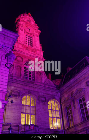 LYON, FRANKREICH, 8. Dezember 2016 : Lichter im Rathaus. Das Festival of Lights steht um den 8th. Dezember in Lyon mit jeweils unterschiedlichen Lichtshows Stockfoto