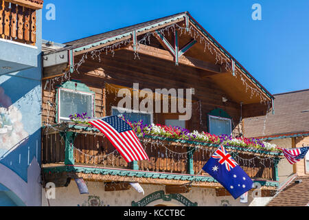 Front Street leavenworth einer bayerischen Stil Dorf in den Cascade Mountains im Staat Washington in Chelan County, Washington, United States Stockfoto