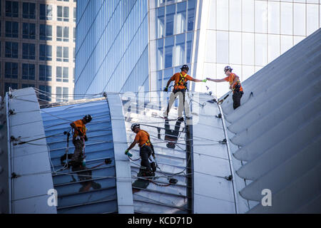 Fenster Scheiben auf dem Oculus am World Trade Center, Downtown Manhattan, New York Stockfoto