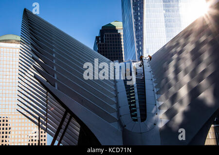 Fenster Scheiben auf dem Oculus am World Trade Center, Downtown Manhattan, New York Stockfoto