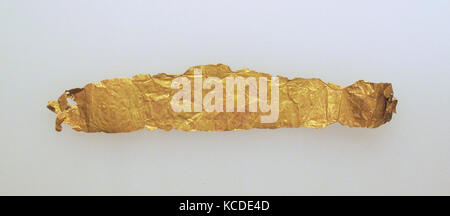 Stirnband von Blattgold, Gold, Andere: 11/16 × 3 9/16-in. (1,8 × 9,1 cm), Gold und Silber Stockfoto