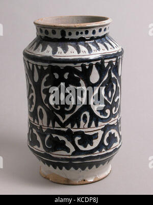 Apotheke Jar, Anfang 1400, in Florenz, Toskana, Italien, Italienisch, Tin-glasiert Steingut, Gesamt: 11 15/16 x 7 1/2 in. (30. Stockfoto