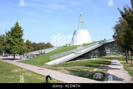 Moderne technische Universität Delft Bibliothek, Campus der Universität Delft, Niederlande Stockfoto