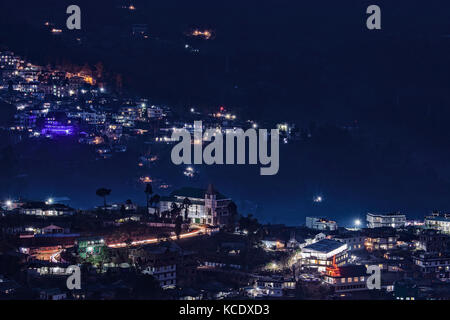 Blick über Kohima Stadt bei Nacht, Nagaland, Indien Stockfoto