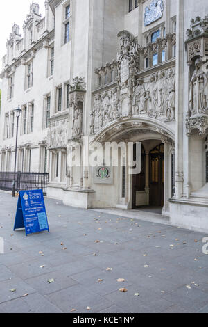 Das Äußere des Supreme Court im Vereinigten Königreich im Parliament Square, London, UK Stockfoto