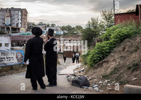 Das jüdische neue Jahr in Uman, Ukraine. jedes Jahr tausende von orthodoxen bratslav chassidische Juden aus verschiedenen Ländern in Uman sammeln zu Rosch Haschanah Mark, das jüdische neue Jahr, in der Nähe des Grabes von Rabbi Nachman, ein Urenkel des Gründers des Chassidismus. Stockfoto