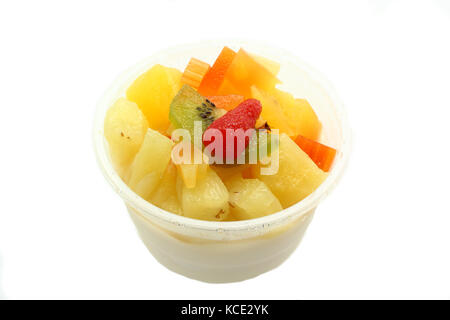 Pudding Obstsalat isoliert auf weißem Stockfoto