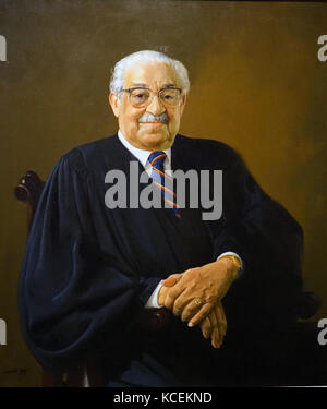 Portrait von Thurgood Marshall (1908-1993) ein Mitarbeiter des Obersten Gerichtshofes. Von Simmie L. Knox (1935 - gemalt) ein US-amerikanischer Künstler. Vom 20. Jahrhundert Stockfoto