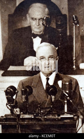 Foto von Präsident Harry S. Truman (1884-1972) ein US-amerikanischer Politiker und Präsident der Vereinigten Staaten von Amerika. Vom 20. Jahrhundert Stockfoto