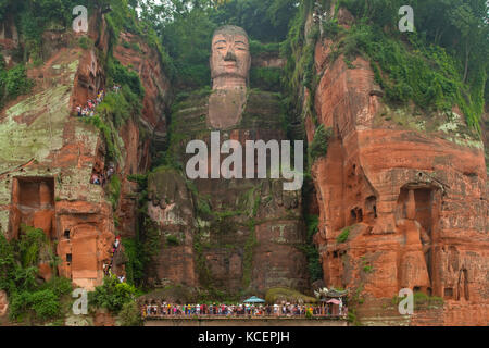 Giant Buddha in Felsen in Leshan, Sichuan, China Stockfoto