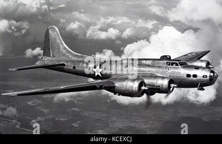 Foto einer Boeing B-17 Flying Fortress, die von der United States Air Force während des Zweiten Weltkriegs verwendet. Vom 20. Jahrhundert Stockfoto