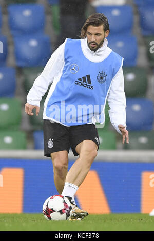 Marvin Plattenhardt (Deutschland). GES/ Fussball/ WC Qualifikation: Training der deutschen Nationalmannschaft in Belfast, 04.10.2017 Fußball/Fußball: WC Qualifikation: Training der deutschen Nationalmannschaft, Belfast, 4. Oktober 2017 |Einsatz weltweit Stockfoto