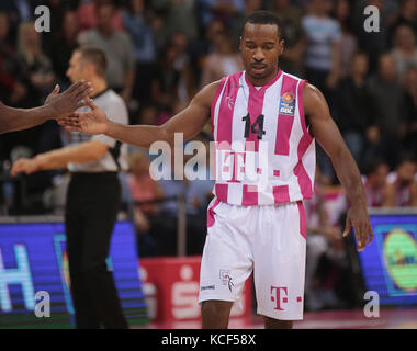 Bonn, Deutschland. Oktober 2017. Bonn, Deutschland, 4. Oktober 2017, Basketball, BBL, Telekom Baskets Bonn vs. ratiopharm Ulm: Josh Mayo (Bonn). Quelle: Jürgen Schwarz/Alamy Live News Stockfoto