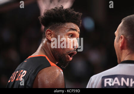 Bonn, Deutschland. Oktober 2017. Bonn, Deutschland, 4. Oktober 2017, Basketball, BBL, Telekom Baskets Bonn vs. ratiopharm Ulm: DaSean Butler (Ulm). Quelle: Jürgen Schwarz/Alamy Live News Stockfoto