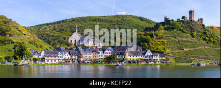 Beilstein ist eine Ortsgemeinde – eine Gemeinde einer Verbandsgemeinde – im Landkreis Cochem-Zell im Rhin Stockfoto