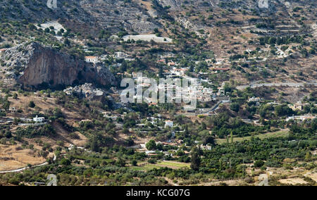 Episkopi Village ist ein traditionelles Zypern Dorf auf der Westseite des Ezousas Flusses gebaut. Es ist 12 Kilometer von Paphos entfernt. Stockfoto