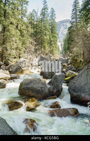 Die schöne Vernal Falls im Yosemite National, California, United States Stockfoto